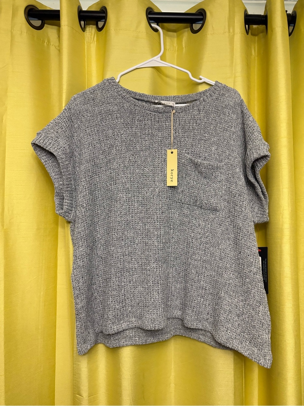 Kensie Gray Short-Sleeve Knit Sweater Top